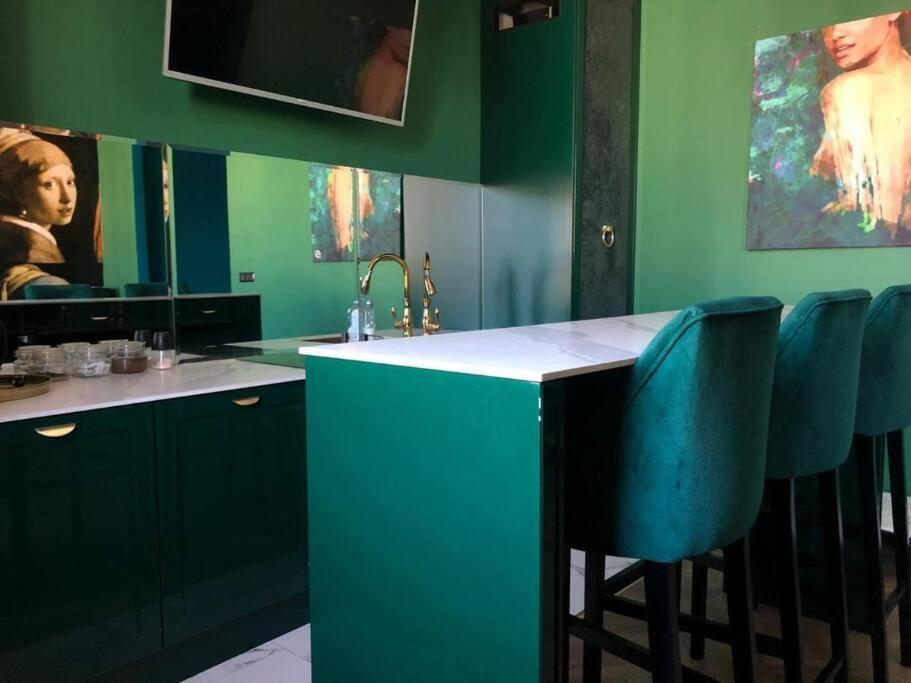 City Center Apartment Near Public Swimming Pool Warsaw Luaran gambar
